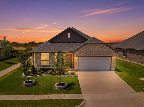 1500 Seabiscuit Dr, Granbury, TX 76049