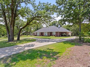 17681 Huckleberry Cir, Lindale, TX 75771