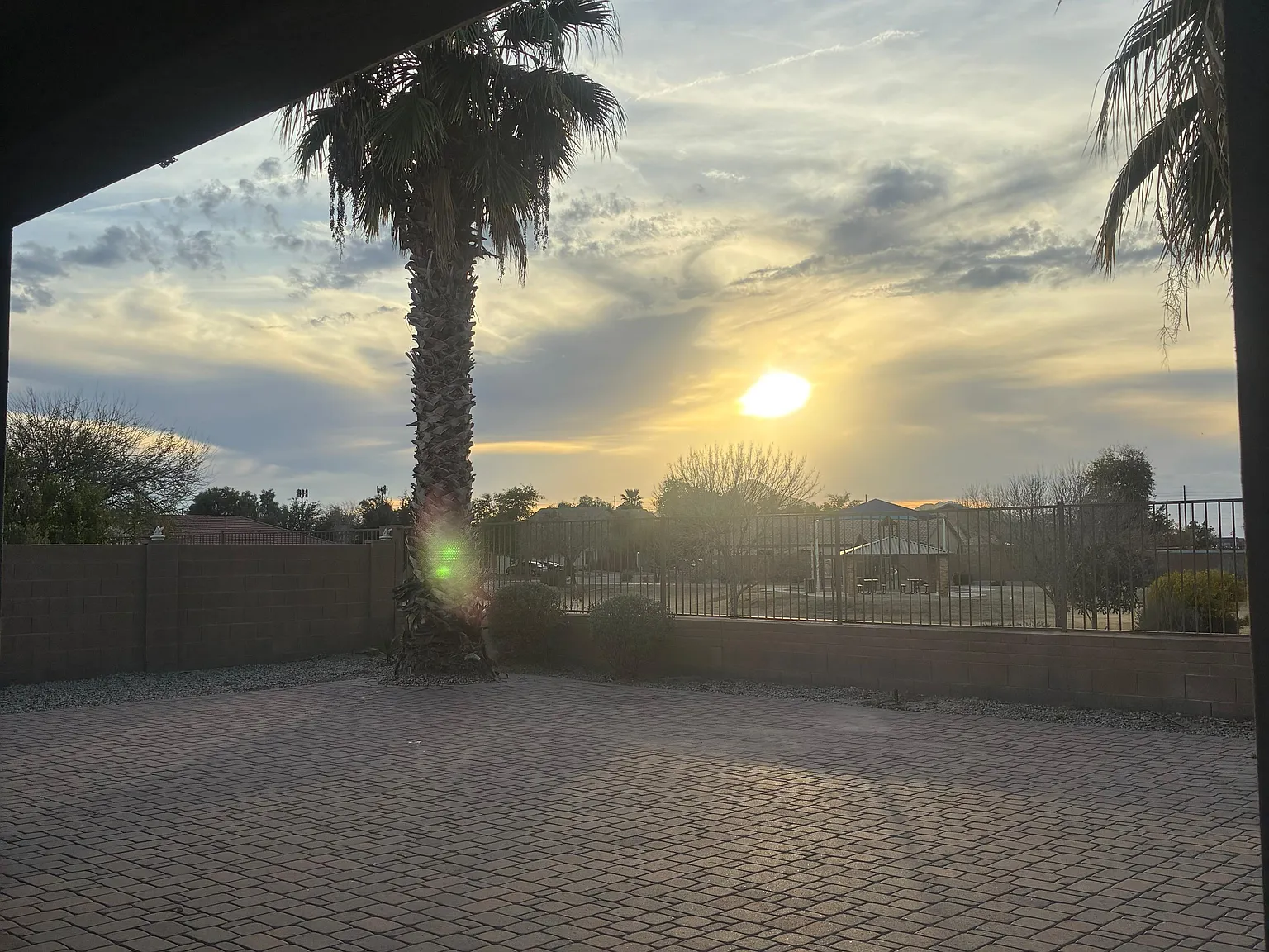 3 bed, 1864 sqft, $2,000 — Photo 3