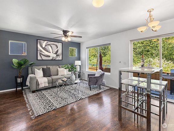 5th image of 10603 24th Street SE