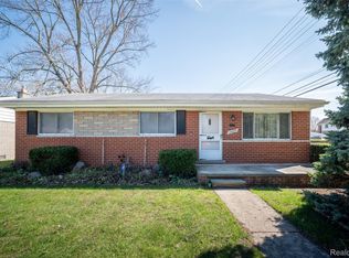 29889 Brown Ct, Garden City, MI 48135