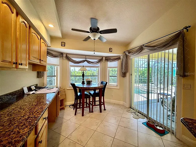 24508 Saragossa Ln — Photo 13