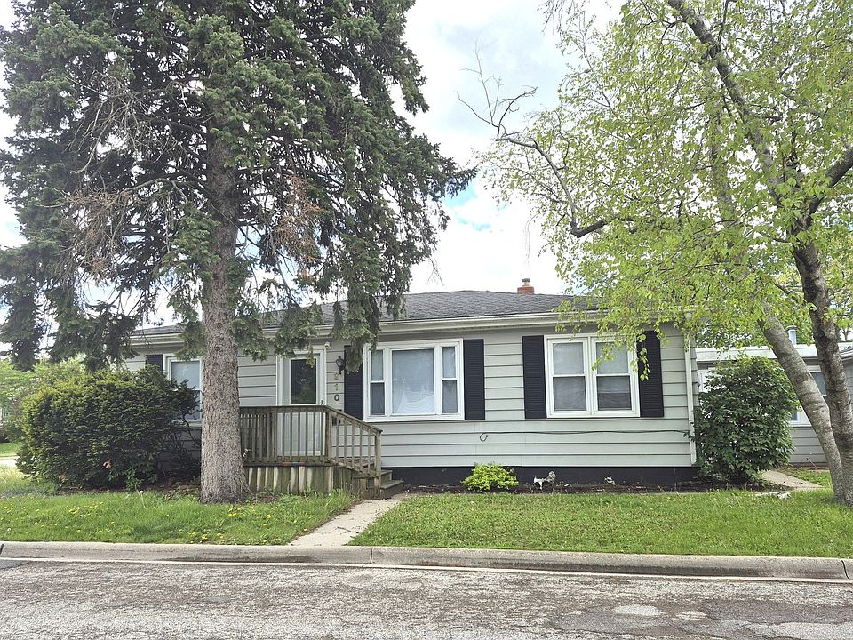 1st image of 910 Cleary Ave