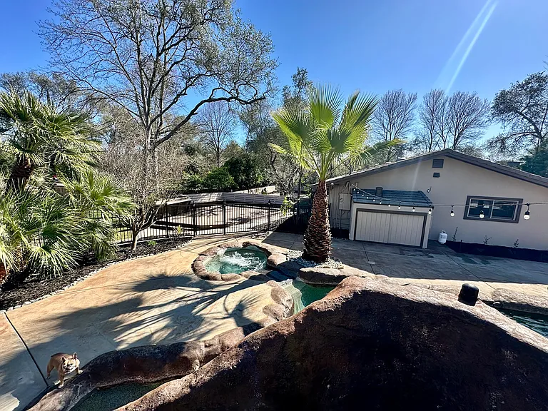 7027 Pine Gate Way #B — Photo 53