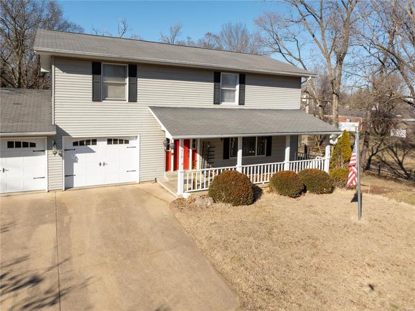310 Fairview Ln, Desloge, MO 63601