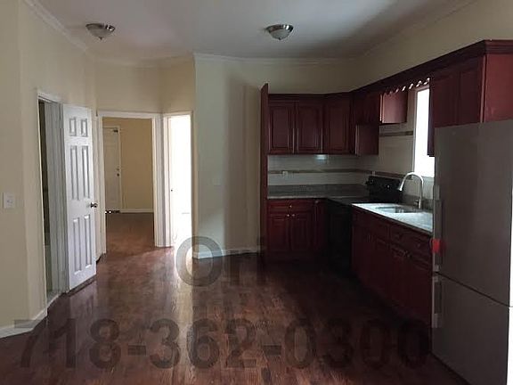 3rd image of 746 E 223rd St