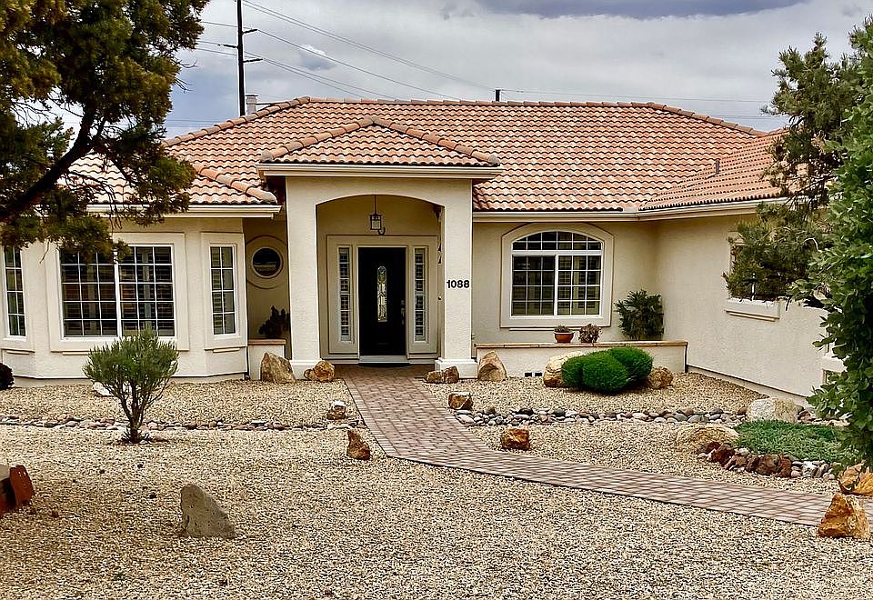 2nd image of 1088 Morning Glory Ln