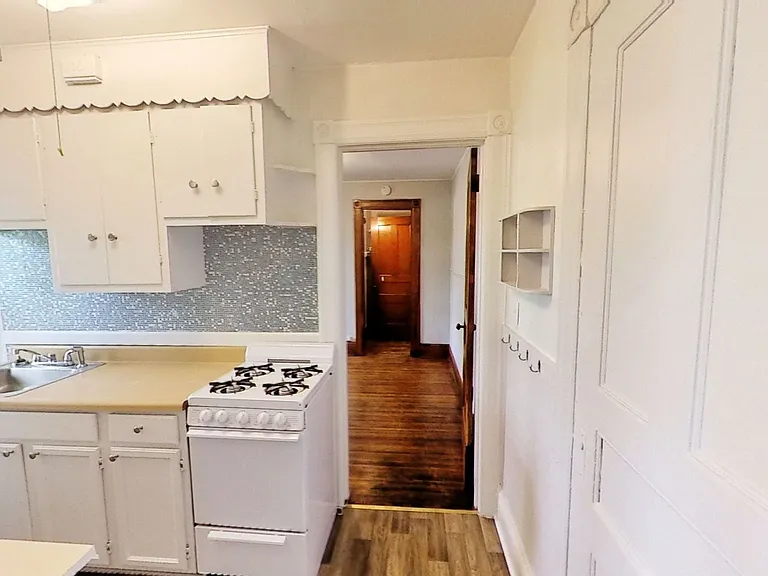 583 Averill Ave — Photo 19