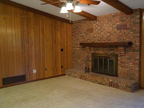 3rd image of 1622 Jewel Dr