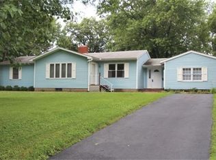 46 Norwood Dr, Decatur, IL 62521