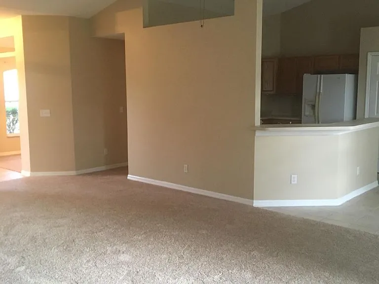 154 Bamboo Ave SE — Photo 4