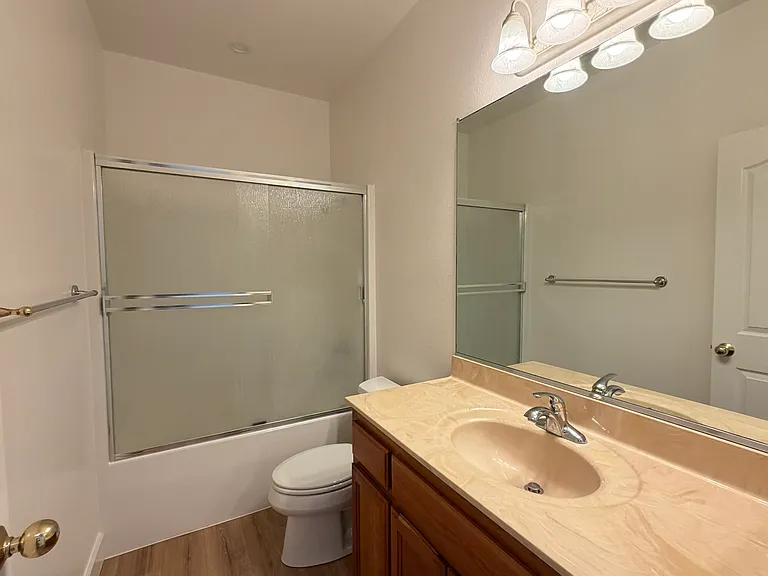 104 Benson Ter — Photo 10