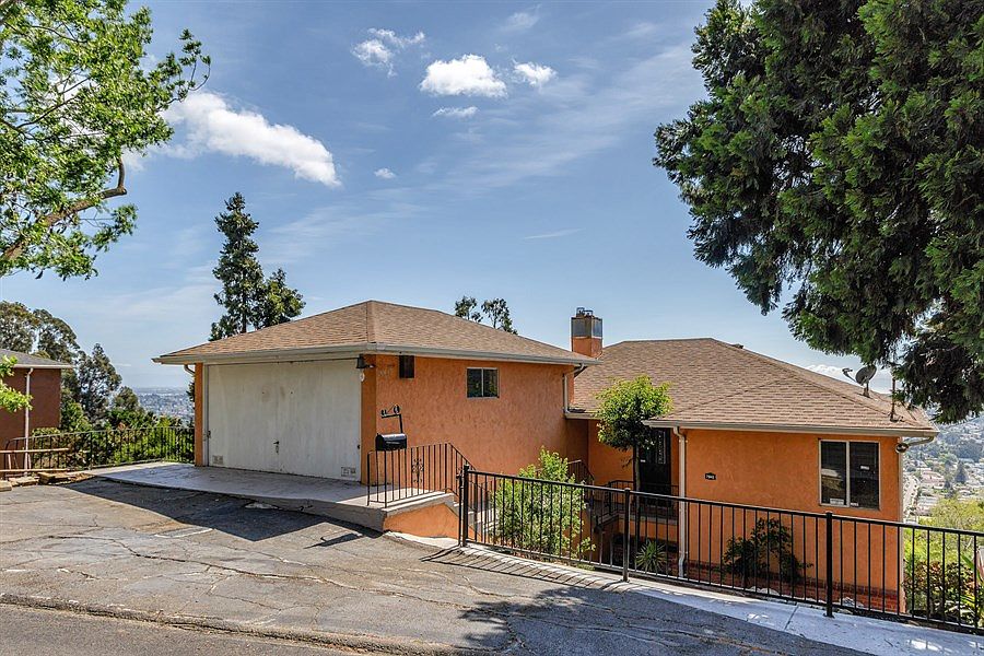 1st image of 7843 Sunkist Dr