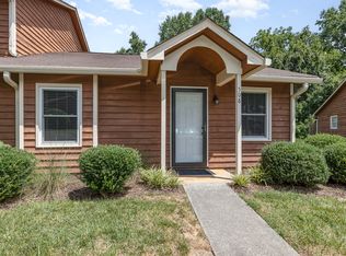 508 Rock Cliff Ct, Winston Salem, NC 27104