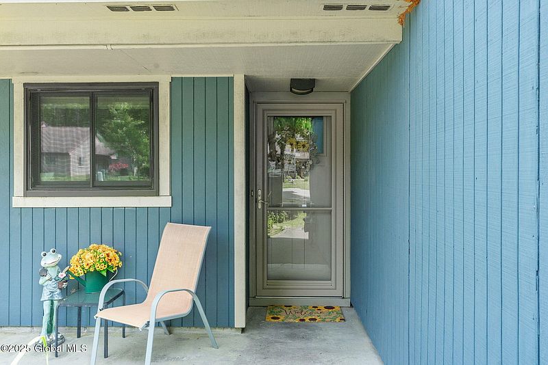 4th image of 16 Snowberry Road