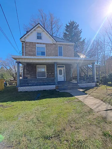 454 Freeport St #B Photo 1