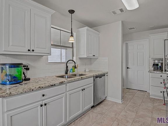 5th image of 7423 Callahan Dr