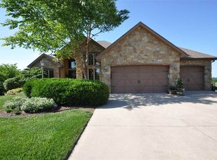 6320 SW 43rd Ct, Topeka, KS 66610