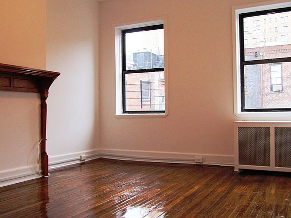 3rd image of 32 W 75th St APT 5R