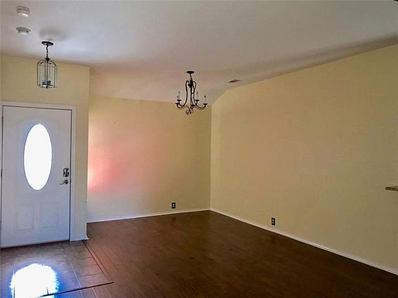 2nd image of 2301 Mallard Dr