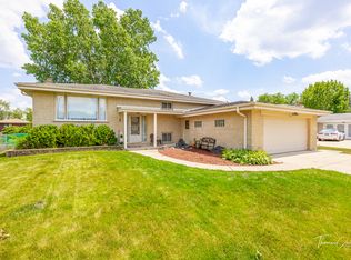 707 N Du Page Ave, Addison, IL 60101