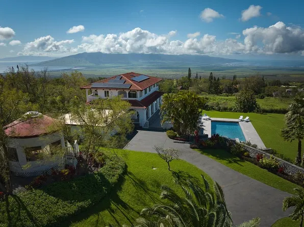 1260 Naalae Rd, Kula, HI 96790