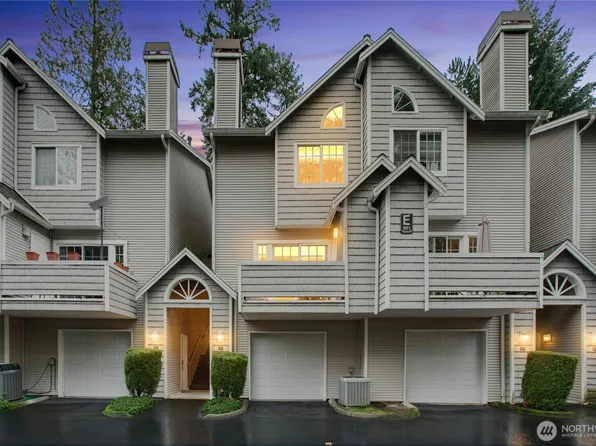 601 12th Avenue NW #E4, Issaquah, WA 98027