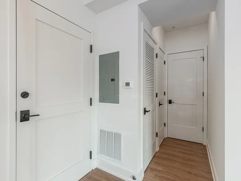 1519 Ridge Ave #502 — Photo 8