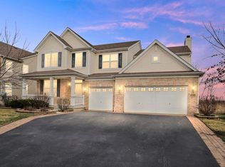 159 Charleston Ln, Gilberts, IL 60136