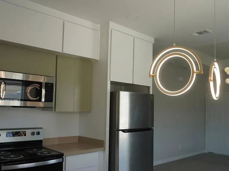 1004 Sugar Garden Ave #2 — Photo 3