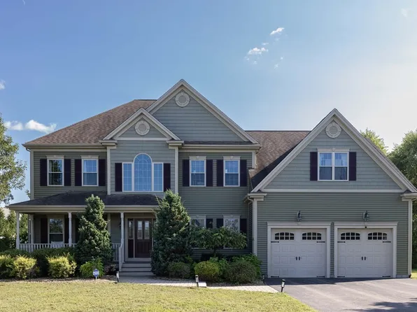 16 Pine Acres Dr, Bellingham, MA 02019