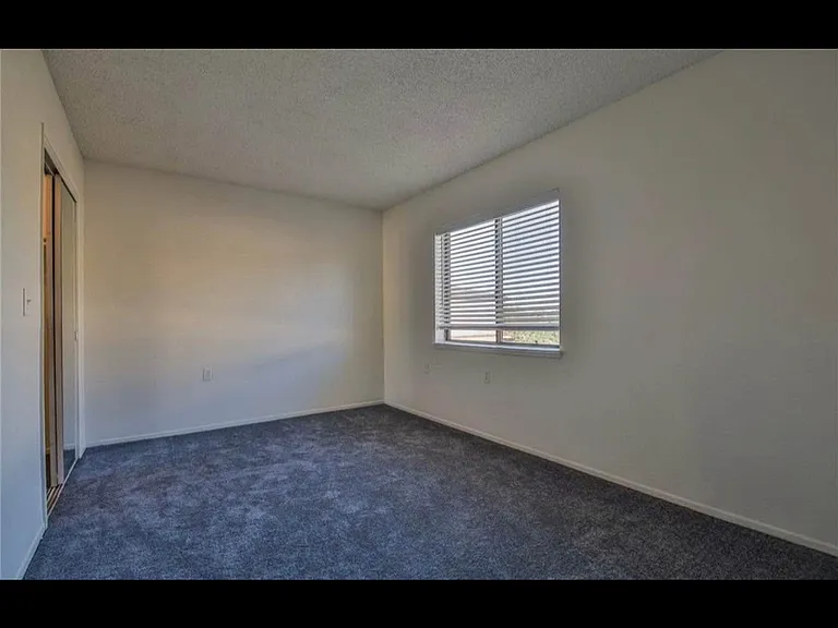 515 W Gardena Blvd #86 — Photo 3
