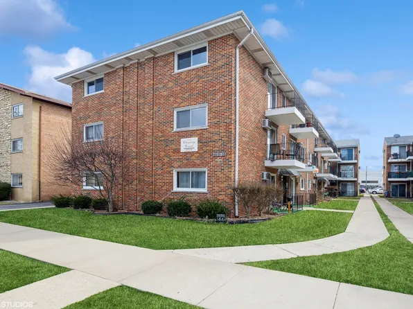 6133 W 64th Pl #D1, Chicago, IL 60638