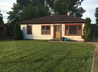 1689 Colonial Village Dr, New Albany, IN 47150