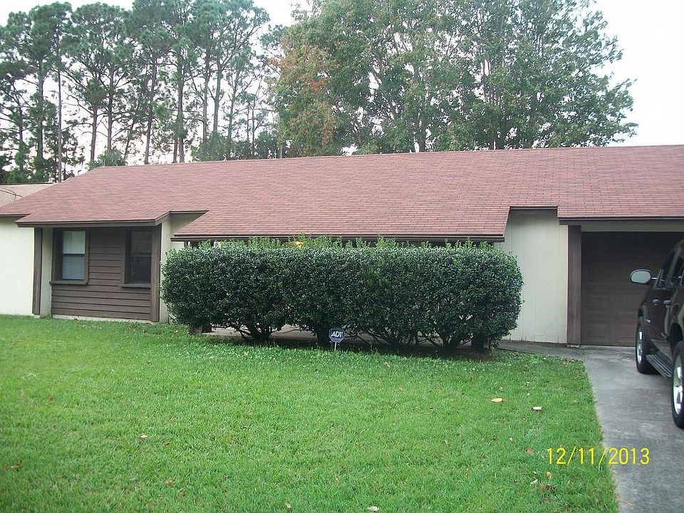 1st image of 10 Belvedere Ln