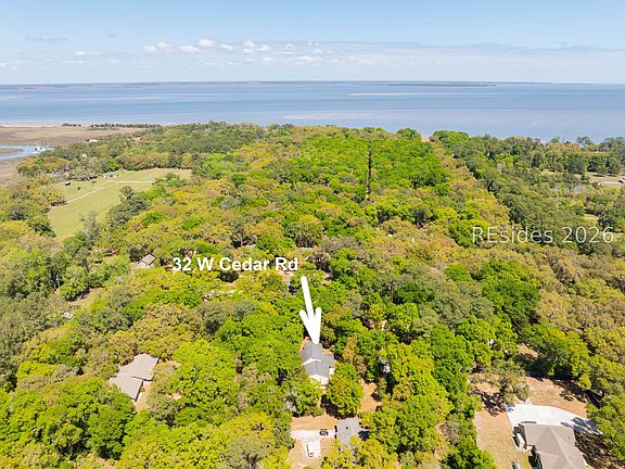 4th image of 32 W Cedar Rd