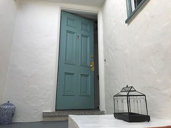 Upper Internal Door