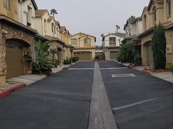 3rd image of 9350 Laurel Canyon Blvd