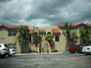 8621 SW 5th St APT 103, Hollywood, FL 33025