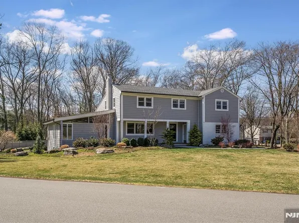 30 Ravine Dr, Woodcliff Lake, NJ 07677