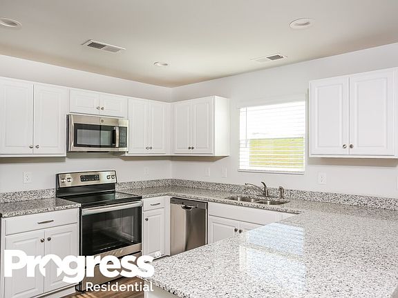 5th image of 511 Pollyanna Dr