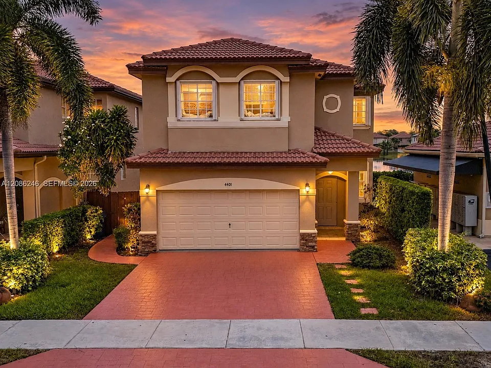 4401 NW 113th Ct