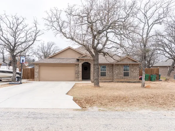 207 Shady Oaks Dr, Runaway Bay, TX 76426