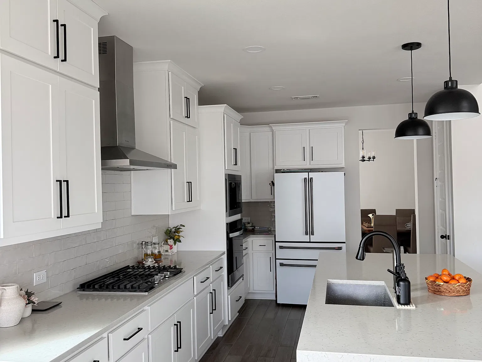 5 bed, 4.5 bath, 3865 sqft, $6,000 — Photo 4