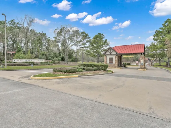 26 Greenwich Pl, Conroe, TX 77384