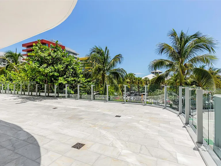 1 Collins Ave #207 — Photo 31