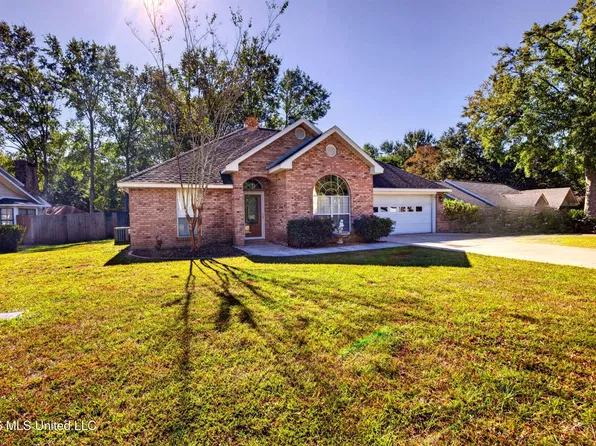5512 Ahoni St, Diamondhead, MS 39525