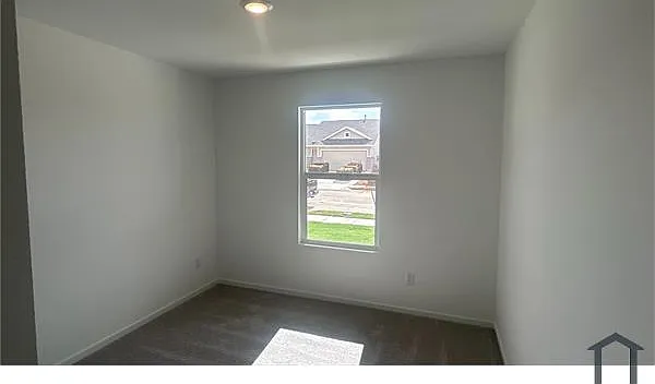 4221 Jutland Dr — Photo 12