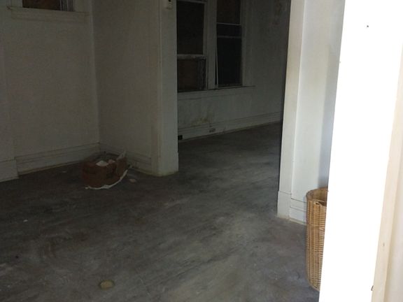 5th image of 4894 Margaretta Ave