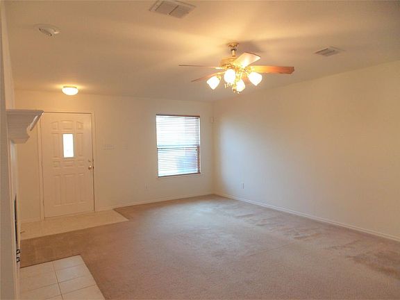 4th image of 1612 Lionheart Dr